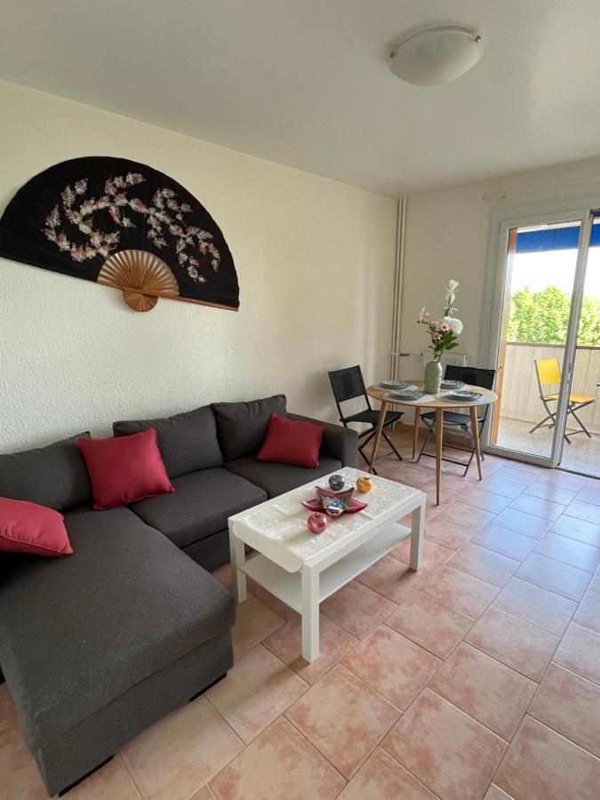 T2 Avec Terrasse & Parking A 5 Min Du Centre, 10 Min Des Plages Hyères Buitenkant foto